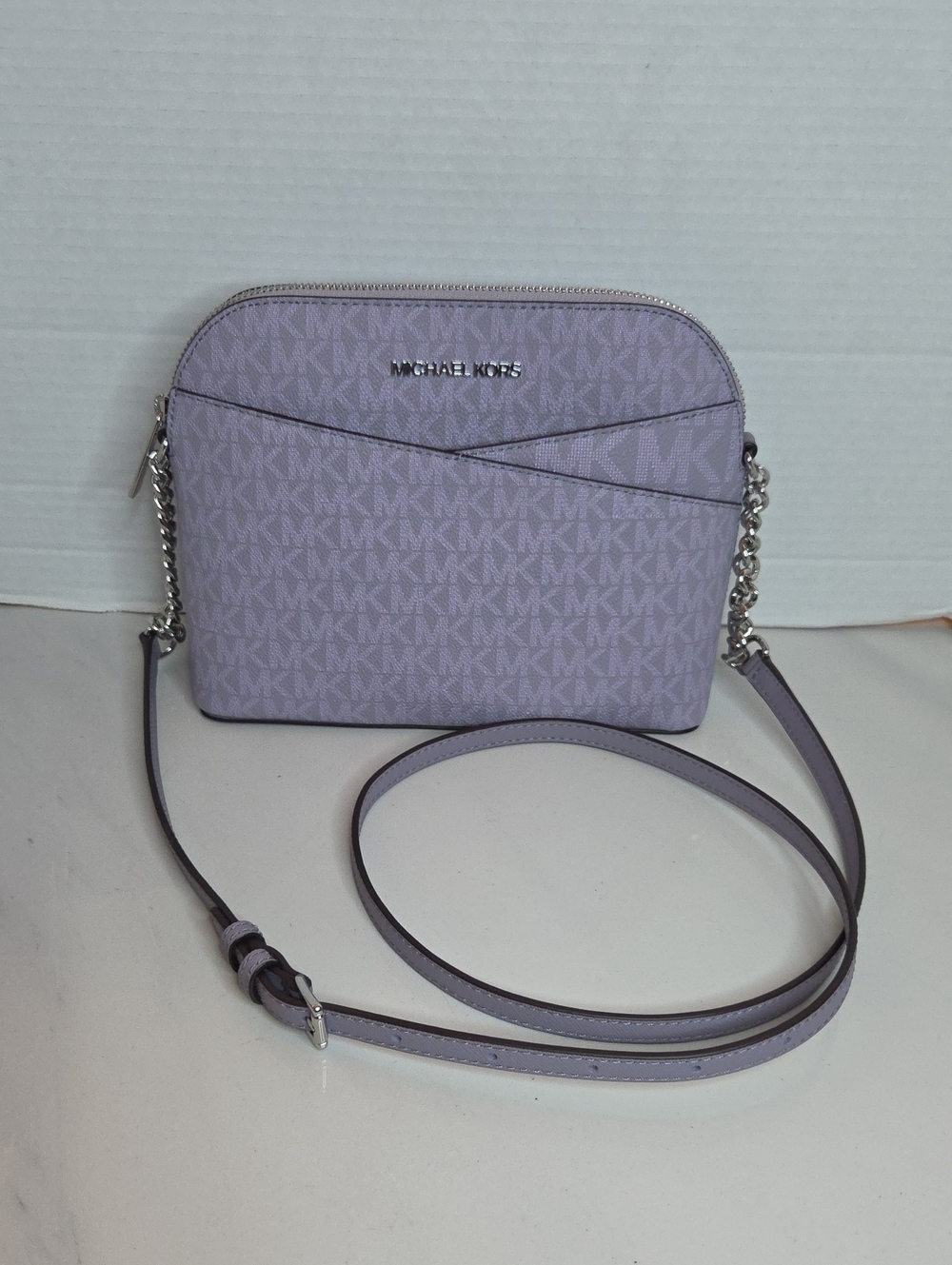 Michael Kors Jet Set Travel Medium Dome Crossbody Bag